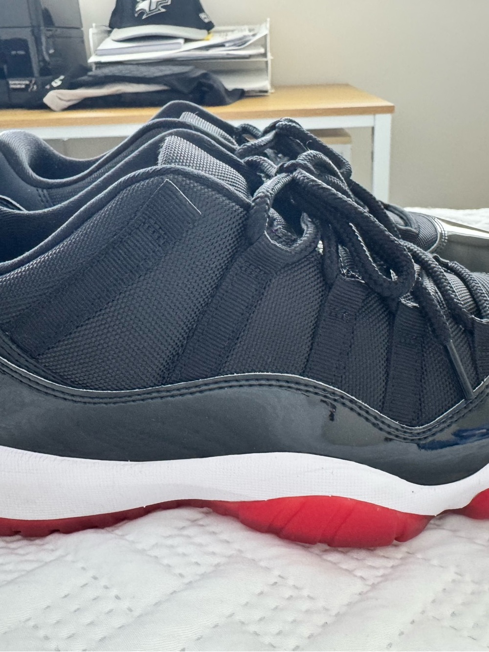 Air Jordan 11 Retro Low "Bred" 2025 Size 10 - Picture 7 of 11